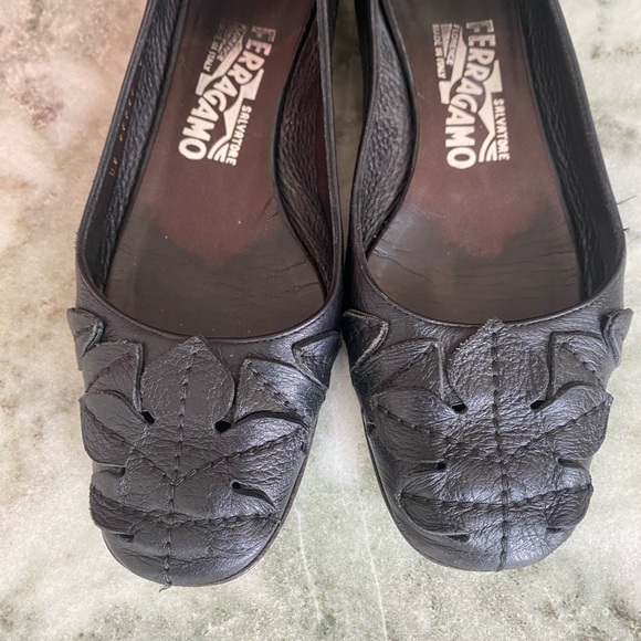 Ferragamo Flats - Picture 2 of 5